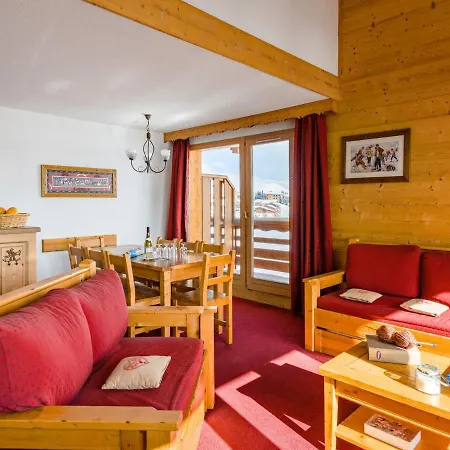 Apartment Spacious 500 M From The Area