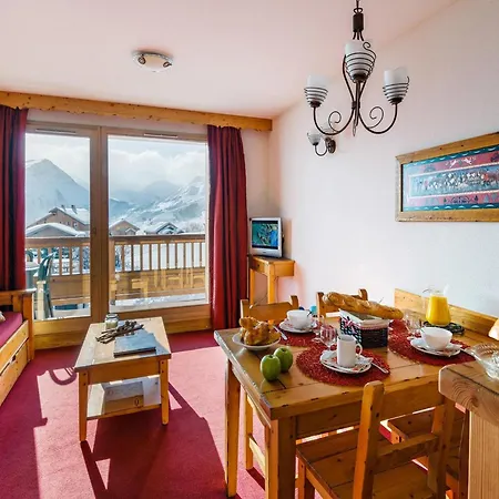 Apartment Spacious 500 M From The Area *