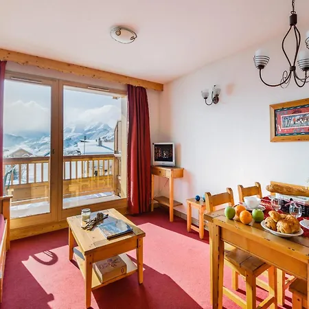 Spacious 500 M From The Area *