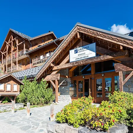 Spacious 500 M From The Area