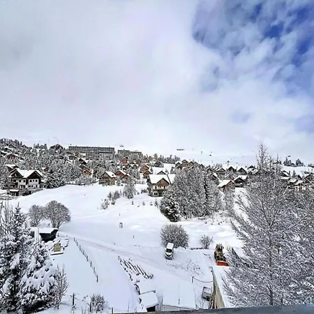 Apartment Spacious 500 M From The Area
